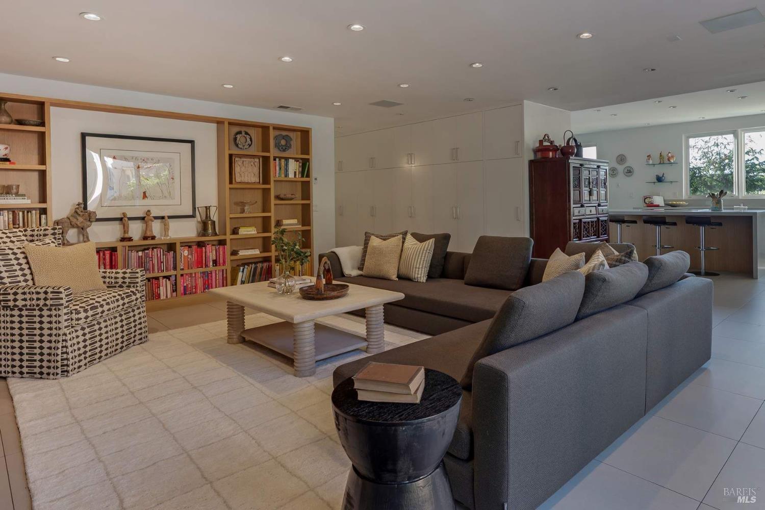 942 Country Club Lane Sonoma CA 95476