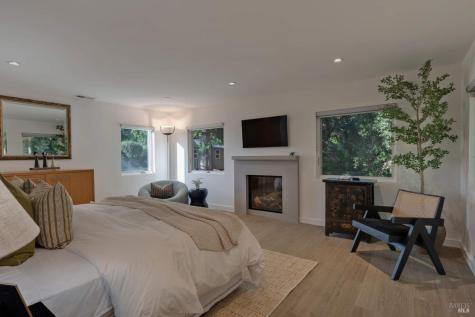 942 Country Club Lane Sonoma CA 95476