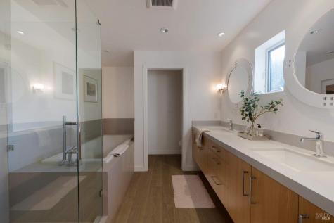 942 Country Club Lane Sonoma CA 95476