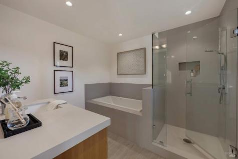 942 Country Club Lane Sonoma CA 95476