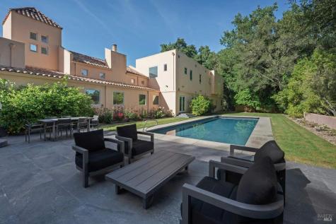 942 Country Club Lane Sonoma CA 95476