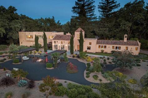 942 Country Club Lane Sonoma CA 95476