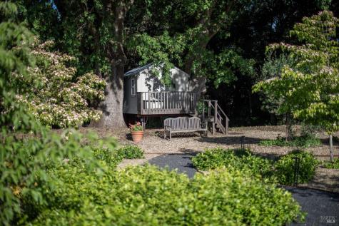 942 Country Club Lane Sonoma CA 95476