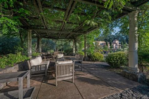 942 Country Club Lane Sonoma CA 95476