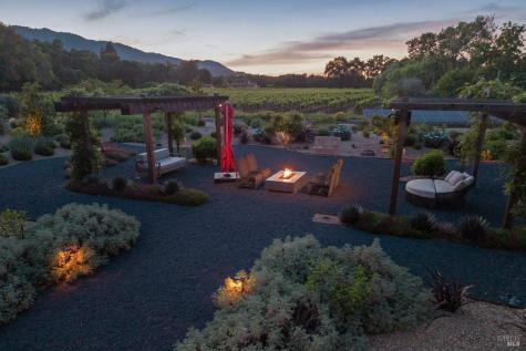 942 Country Club Lane Sonoma CA 95476
