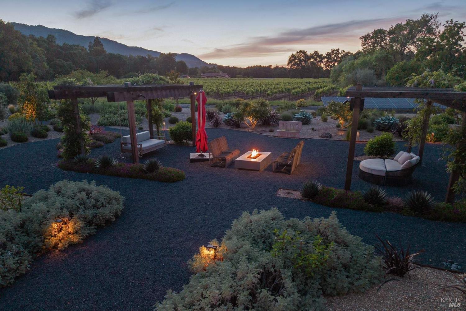 942 Country Club Lane Sonoma CA 95476