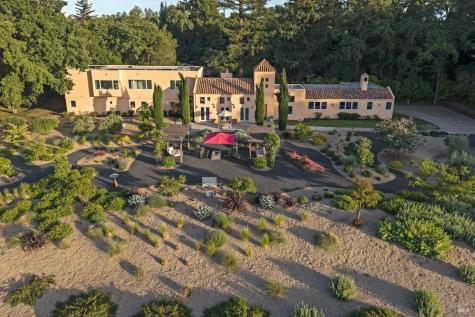 942 Country Club Lane Sonoma CA 95476