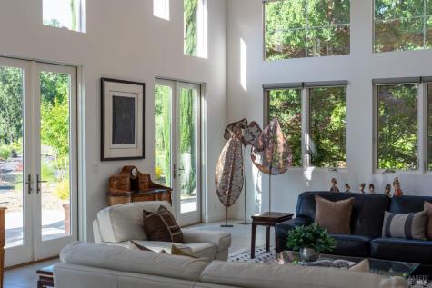 942 Country Club Lane Sonoma CA 95476