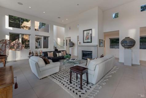 942 Country Club Lane Sonoma CA 95476