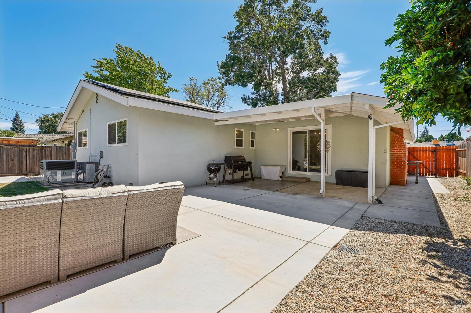 106 Anita Court Vacaville CA 95688