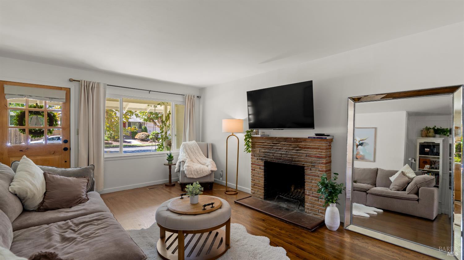 536 Minahen Street Napa CA 94559