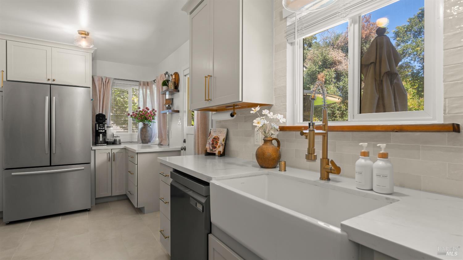 536 Minahen Street Napa CA 94559