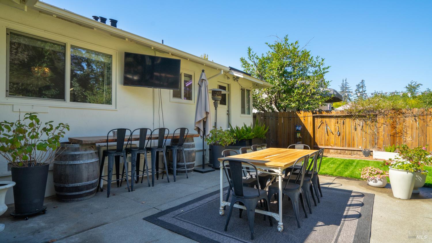 536 Minahen Street Napa CA 94559