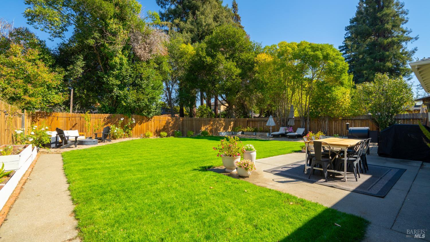 536 Minahen Street Napa CA 94559