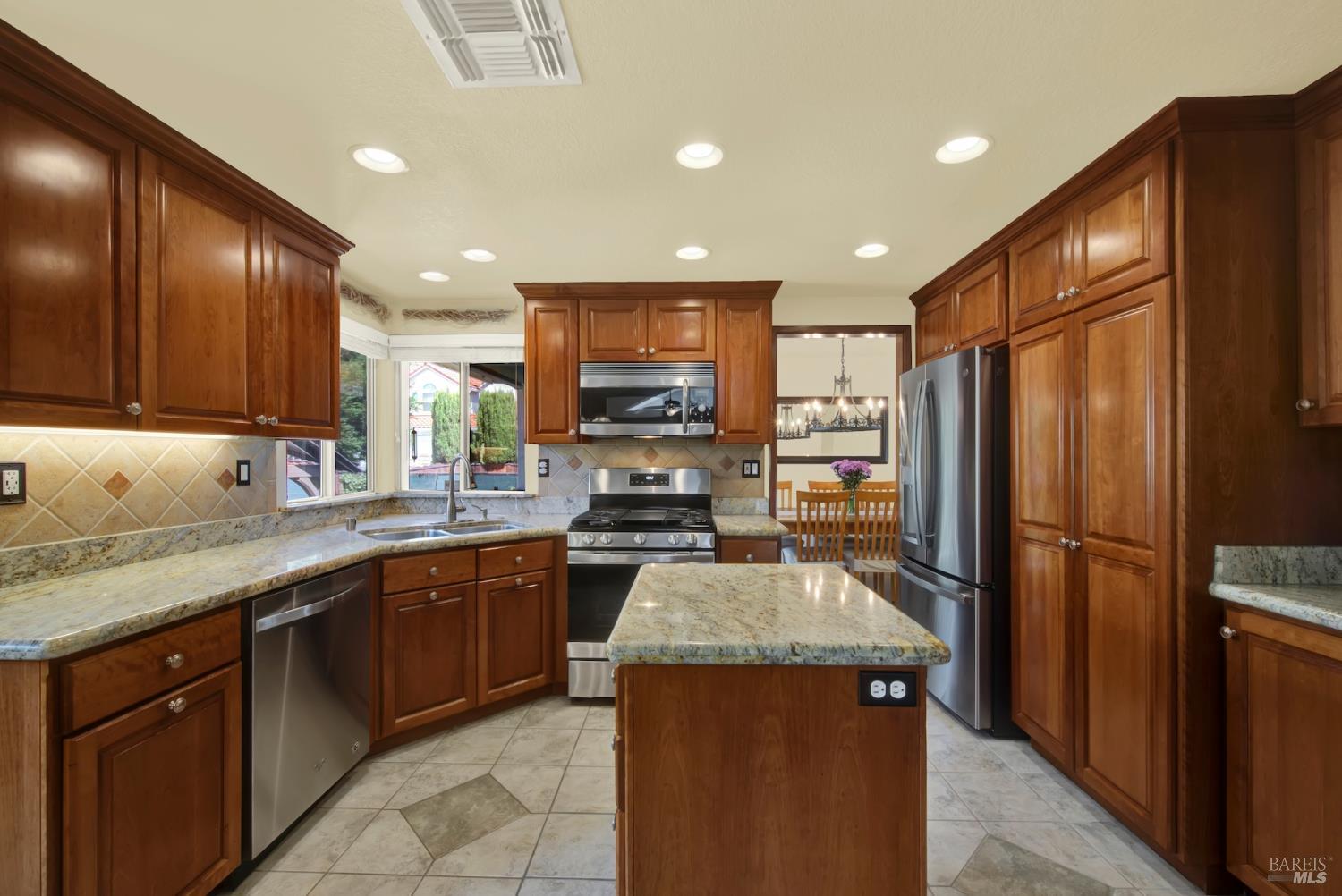 212 Wrentham Drive Vacaville CA 95688