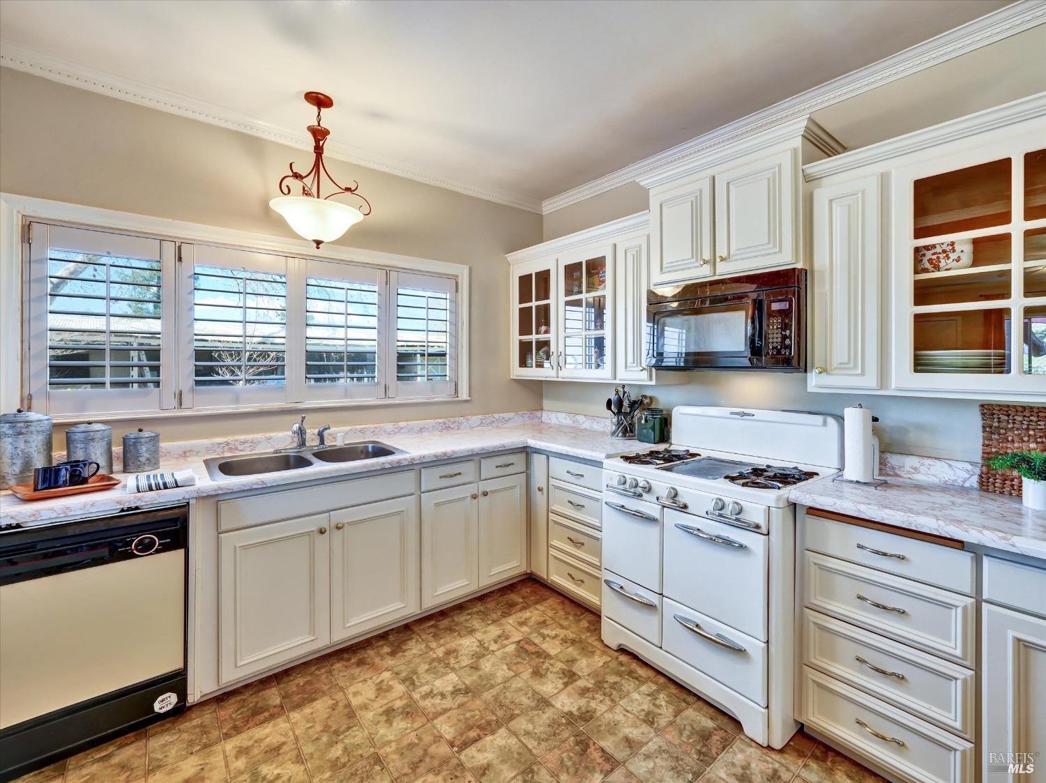 2060 Hagen Road Napa CA 94558