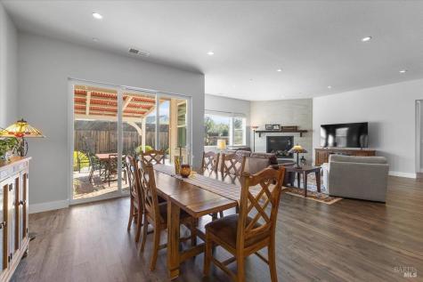573 Misty Court Santa Rosa CA 95403