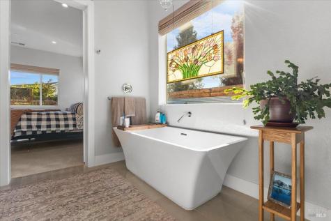 573 Misty Court Santa Rosa CA 95403