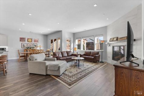 573 Misty Court Santa Rosa CA 95403