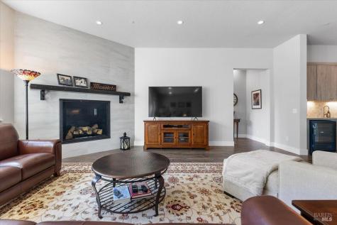 573 Misty Court Santa Rosa CA 95403