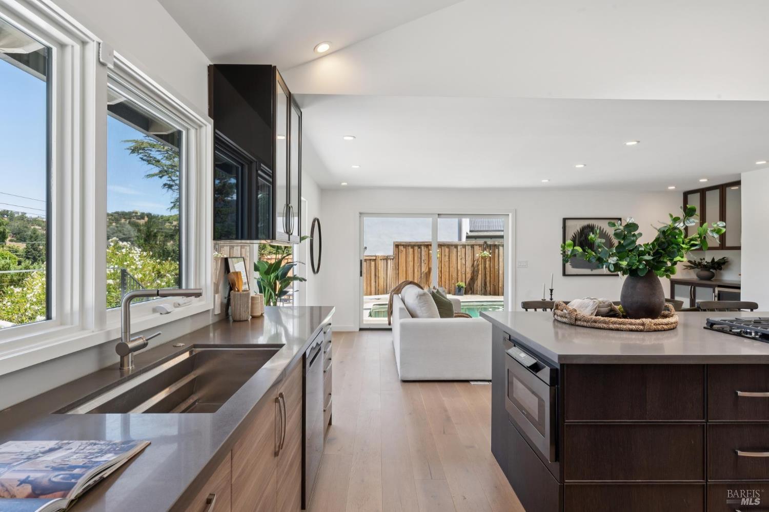 211 Fairway Drive Novato CA 94949
