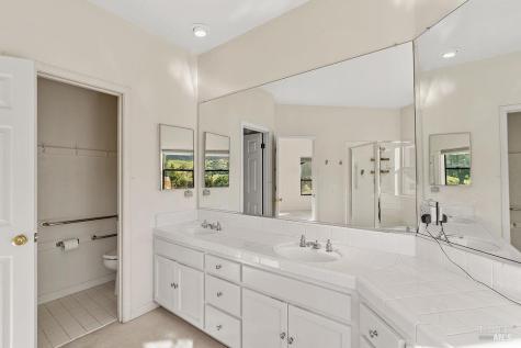 6271 Meadowstone Drive Santa Rosa CA 95409