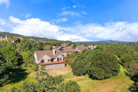 6271 Meadowstone Drive Santa Rosa CA 95409