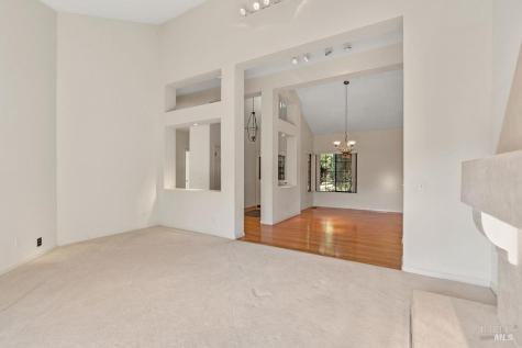 6271 Meadowstone Drive Santa Rosa CA 95409