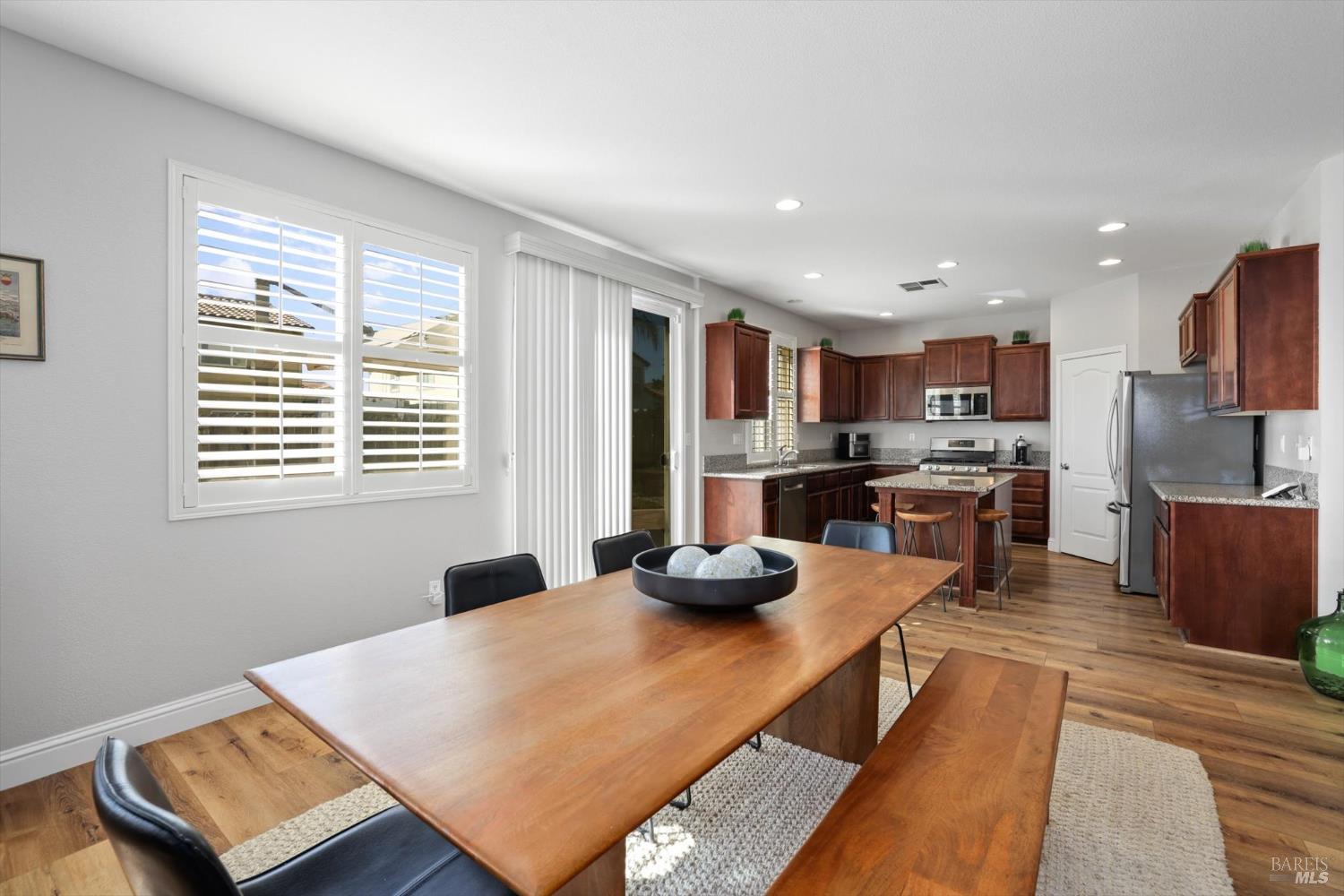 173 Via Del Sol Vacaville CA 95687