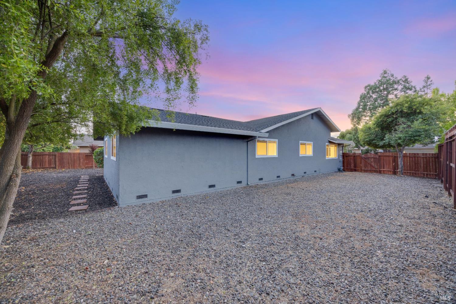 6086 Dinah Court Rohnert Park CA 94928