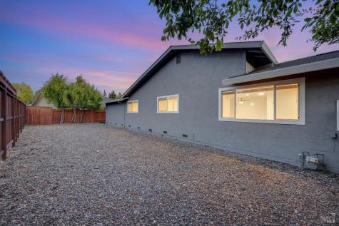 6086 Dinah Court Rohnert Park CA 94928