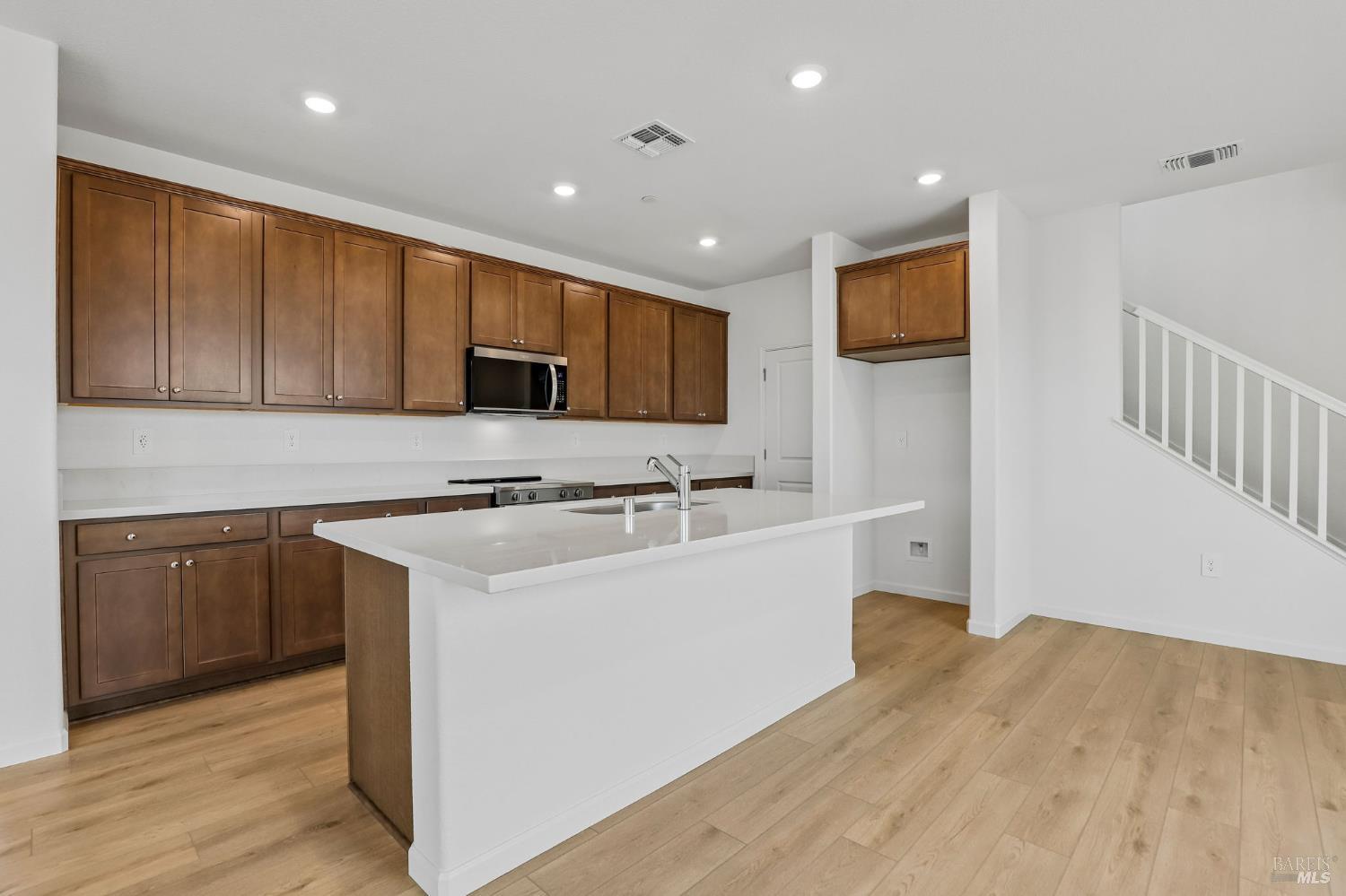 5876 Trailblaze Drive Fairfield CA 94533