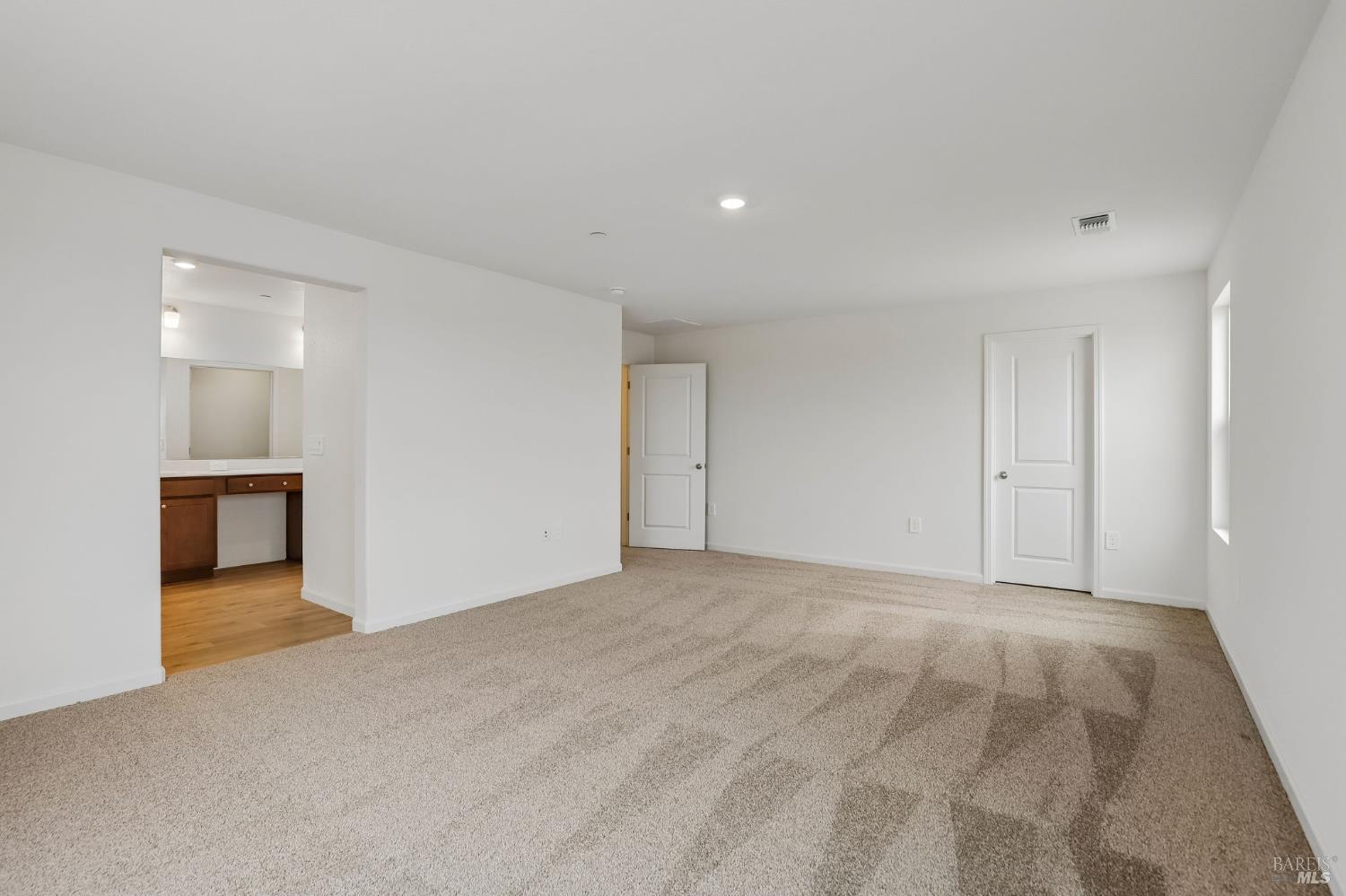5876 Trailblaze Drive Fairfield CA 94533