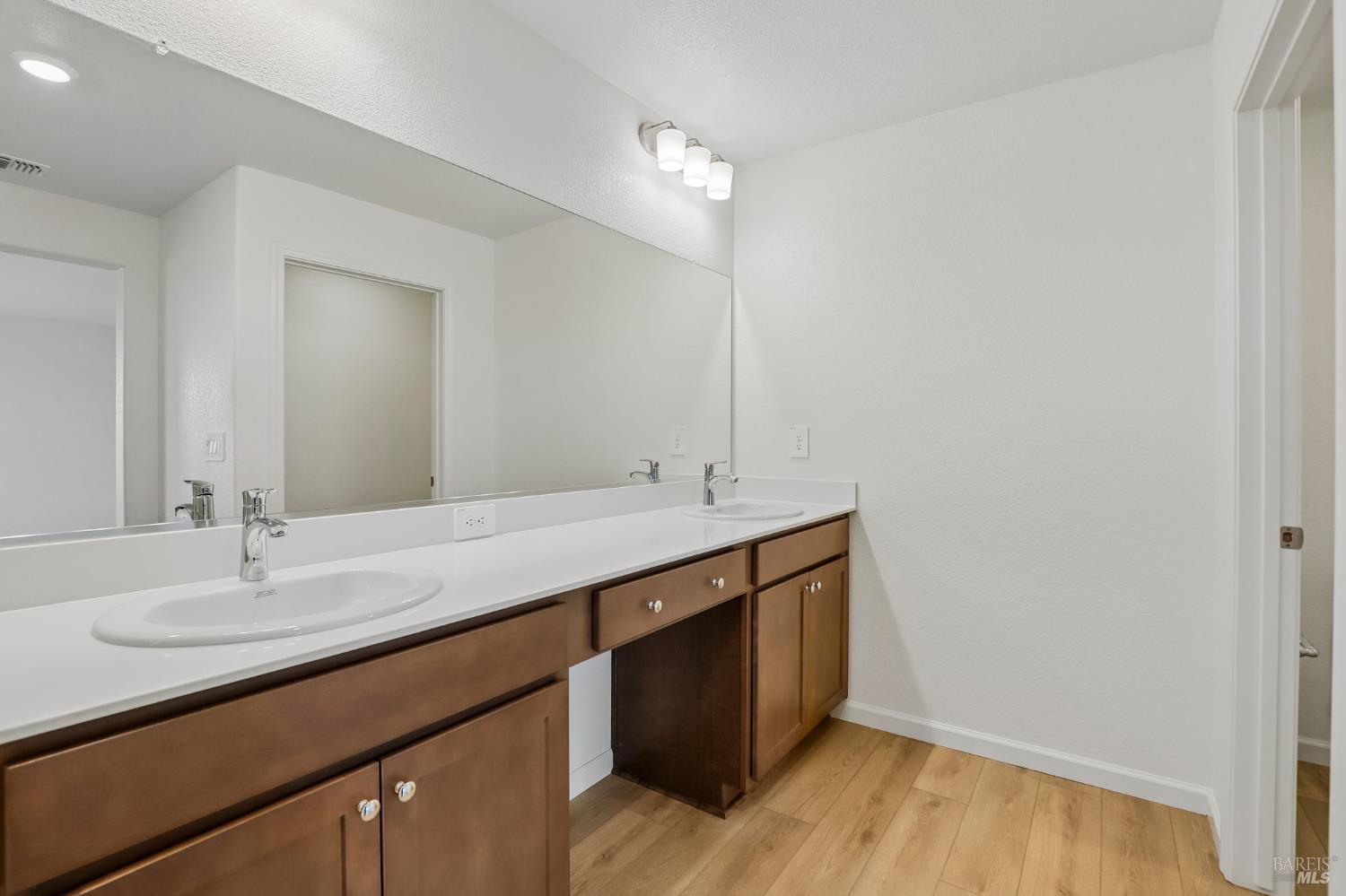 5876 Trailblaze Drive Fairfield CA 94533