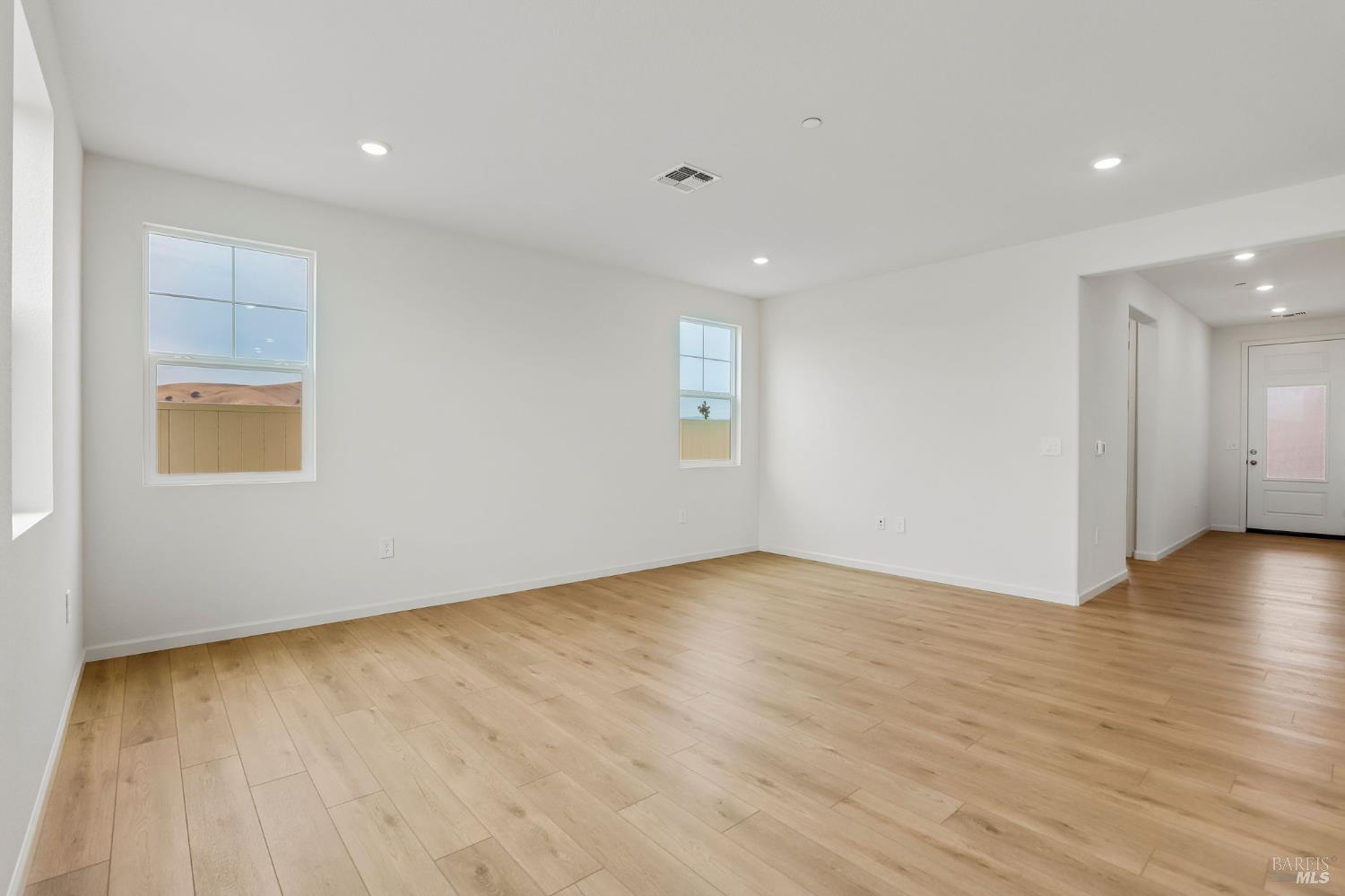 5876 Trailblaze Drive Fairfield CA 94533
