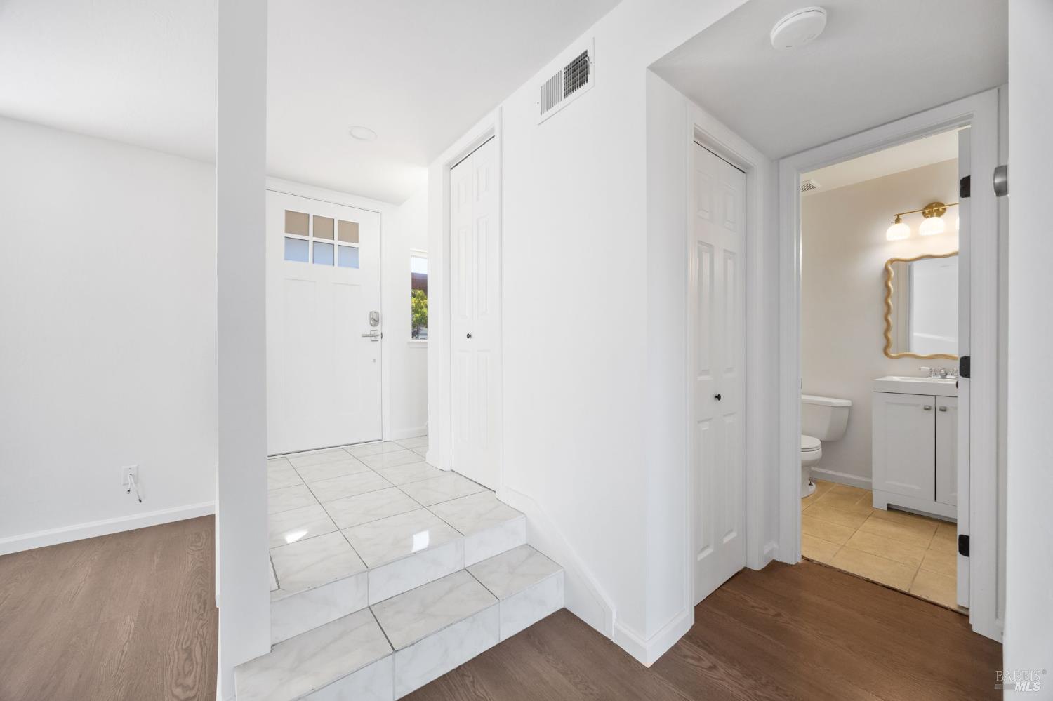2711 Topaz Drive Novato CA 94945