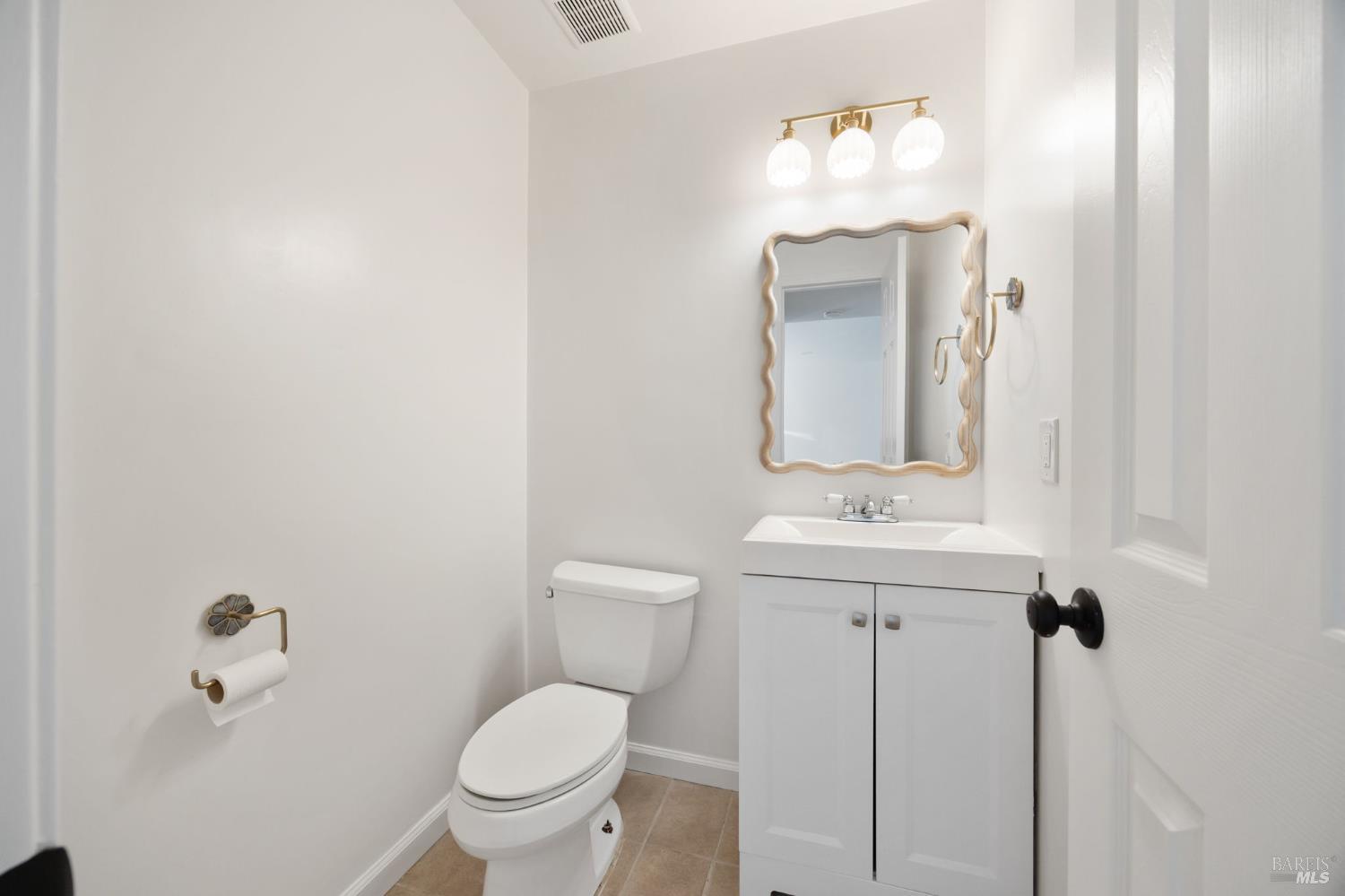 2711 Topaz Drive Novato CA 94945