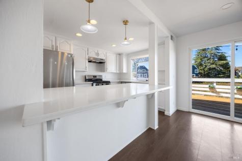 2711 Topaz Drive Novato CA 94945