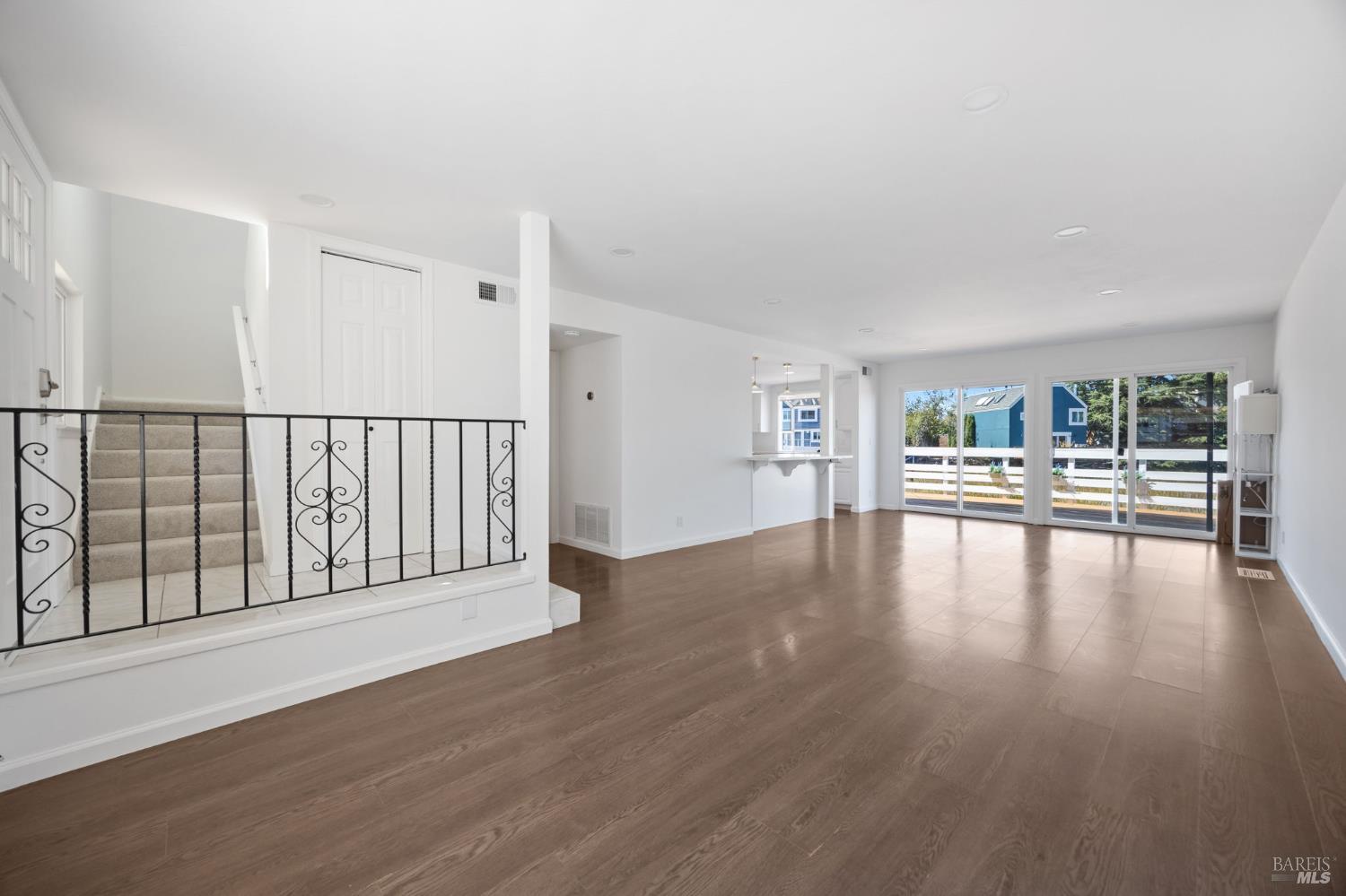 2711 Topaz Drive Novato CA 94945