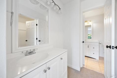 2711 Topaz Drive Novato CA 94945