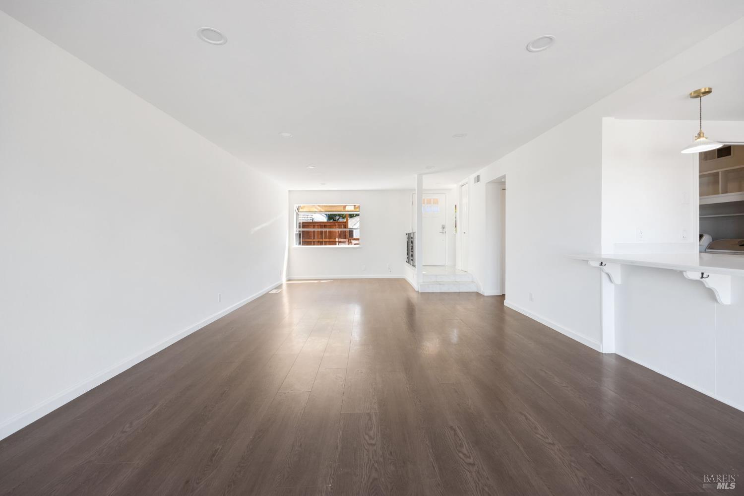2711 Topaz Drive Novato CA 94945
