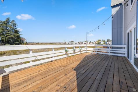 2711 Topaz Drive Novato CA 94945
