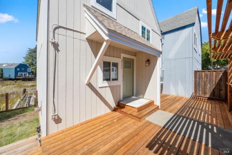 2711 Topaz Drive Novato CA 94945
