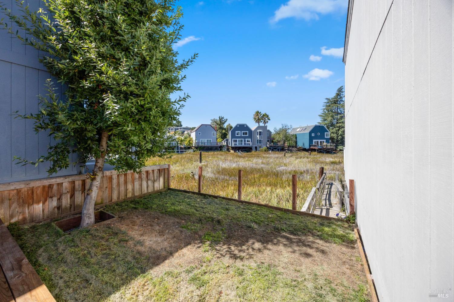 2711 Topaz Drive Novato CA 94945