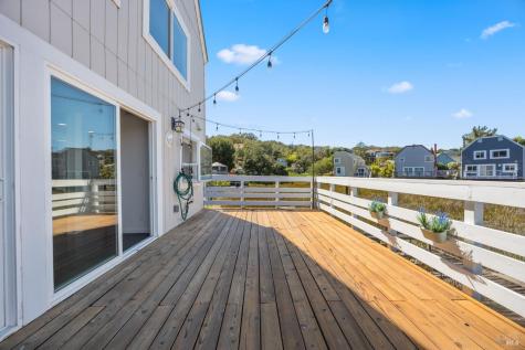 2711 Topaz Drive Novato CA 94945