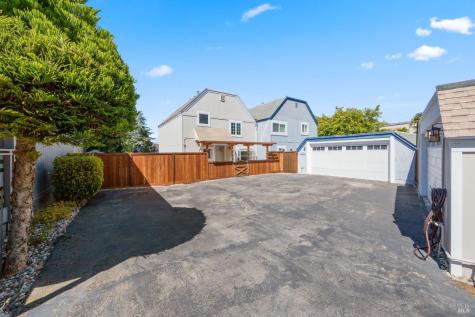 2711 Topaz Drive Novato CA 94945