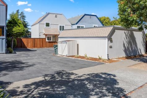 2711 Topaz Drive Novato CA 94945