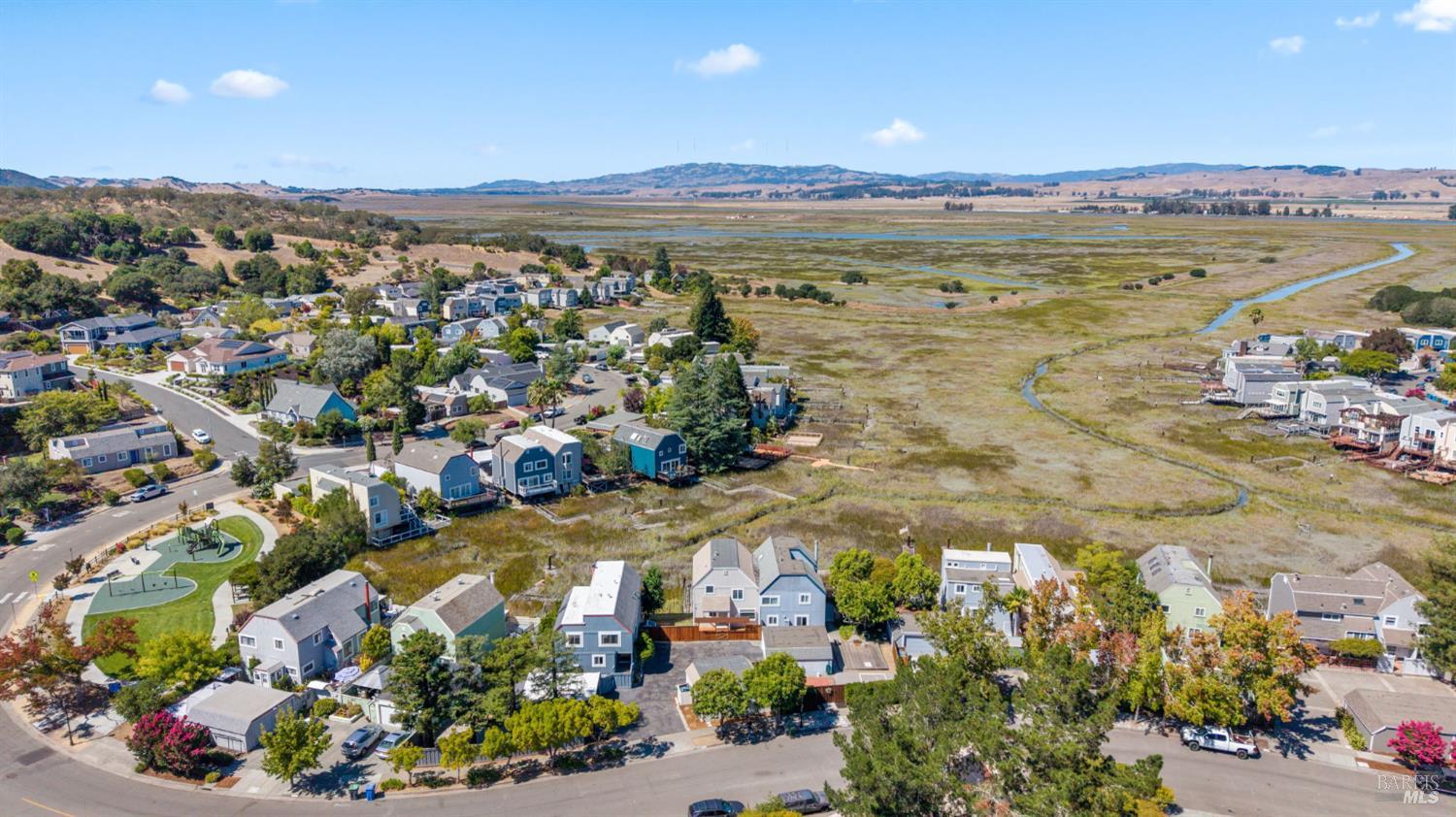 2711 Topaz Drive Novato CA 94945