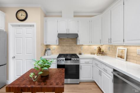 118 Douglas Fir Circle Cloverdale CA 95425