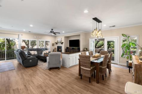 118 Douglas Fir Circle Cloverdale CA 95425